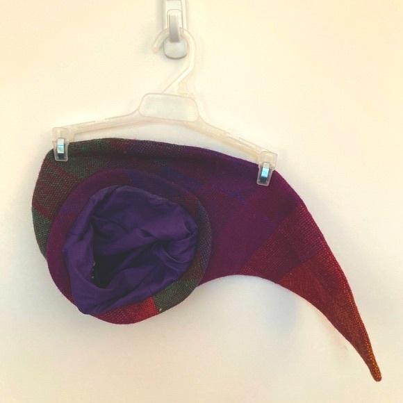 Whimsical multicoloured 100% wool hat - Picture 3 of 5